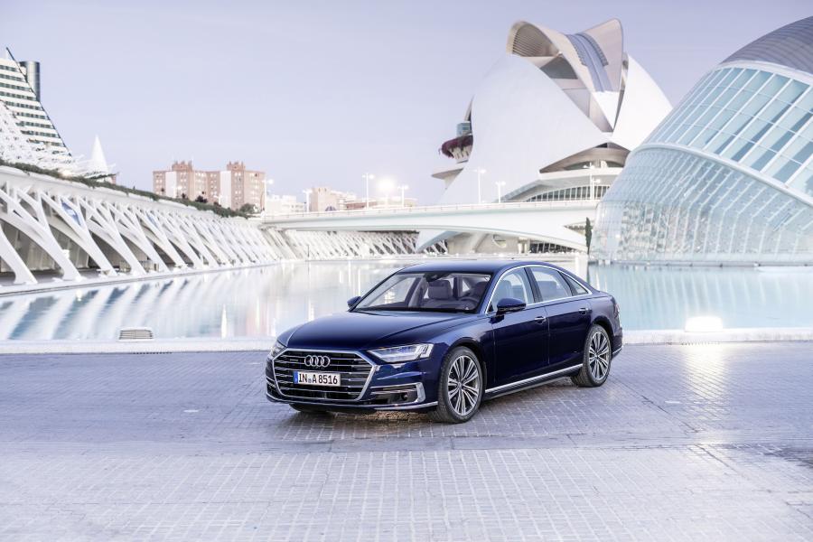  Audi A8 55 TFSI Quattro (D5) 2017 года  (WW) (фото 29 из 40)